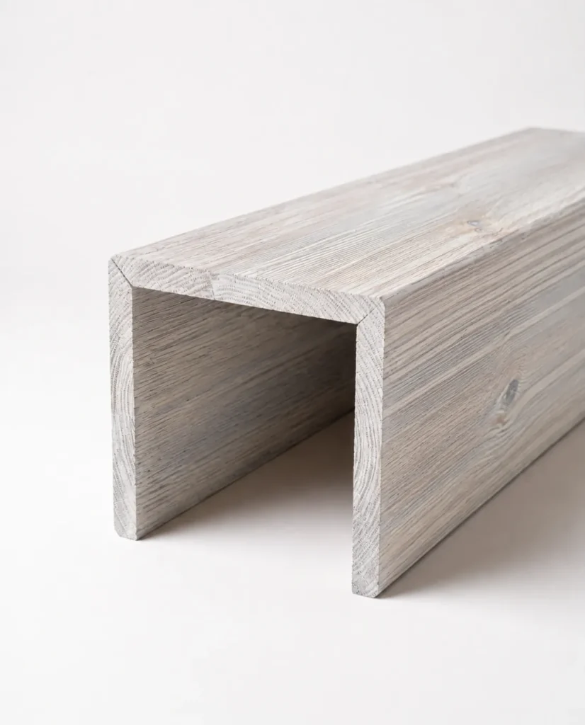 Belka dekoracyjna sufitowa korytko White Old Wood ze starego drewna sosnowego, szczotkowane, naroża gerowane, producent A8P